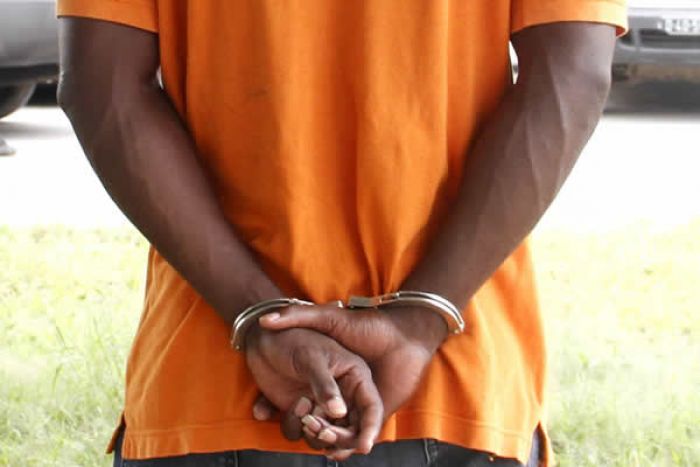 Guineense corrompe com dois milhões de Kwanzas após violar menina de 13 anos