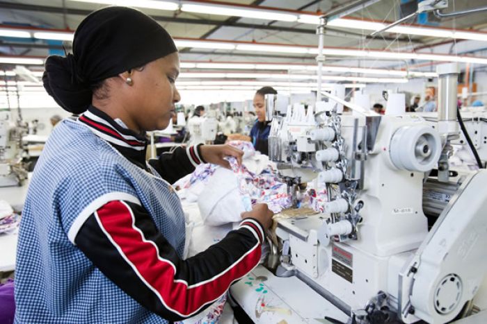 Três fábricas têxteis construídas com fundos públicos voltam às &quot;mãos&quot; do Estado
