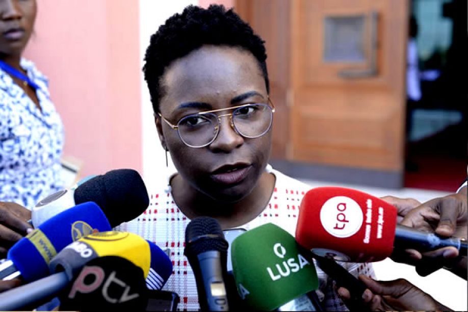 Ministra das Finanças nega dar 25 milhões de dólares a Bento Bento em benefício do MPLA