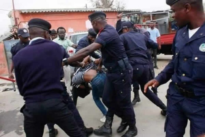 Polícia angolana aborda ordem pública como “acção de guerra”, diz activista