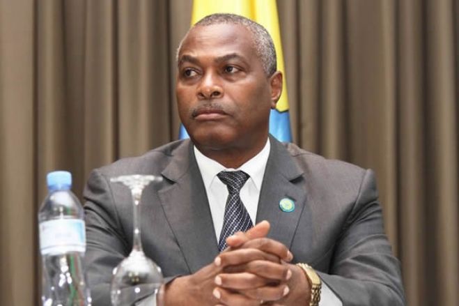 Abel Chivukuvuku critica TC por rejeitar legalização do PRA-JÁ Servir Angola