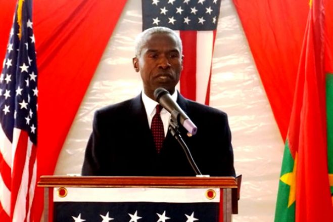 Novo embaixador dos Estados Unidos em Angola apresenta Cartas Figuradas