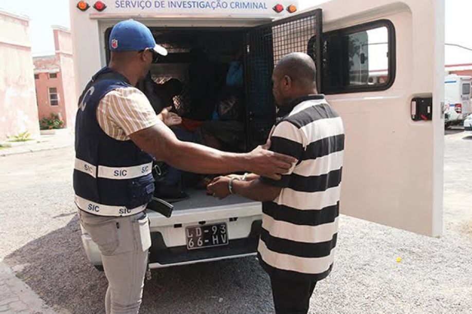 Mulher morre em centro de &quot;tratamento espiritual&quot; e pastor é detido