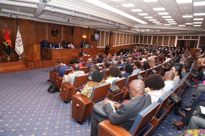 Legislação sobre autarquias em Angola vai ser discutida dia 23 em plenário