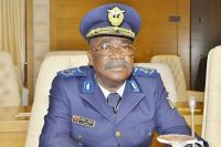 Nomeação de irmão do Presidente de Angola para casa militar levanta questões
