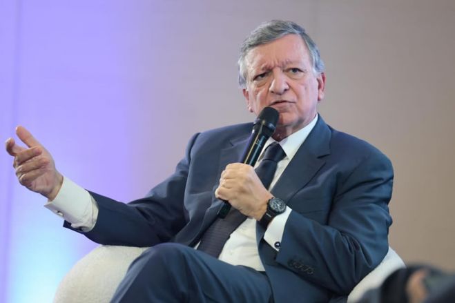 Durão Barroso acredita no futuro de Angola, mas alerta: “Sem paz e estabilidade não há investimento”