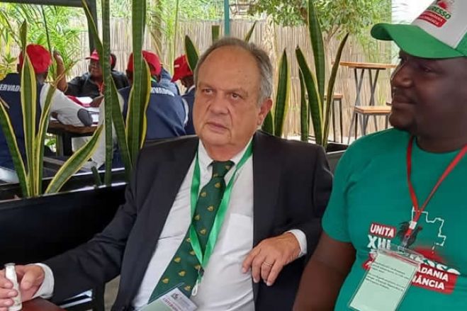 MPLA quis afastar presidente eleito da UNITA porque tem medo - João Soares