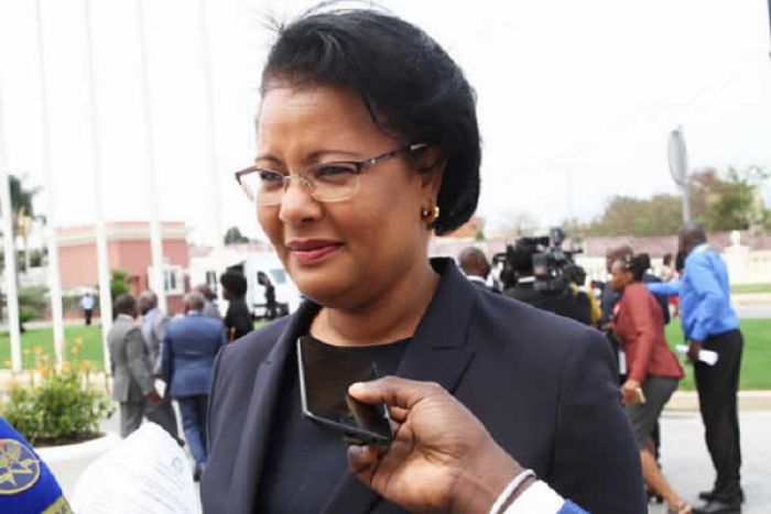 Governadora  provincial de Luanda critica vandalismo e apela ao diálogo para &quot;encontrar soluções&quot;