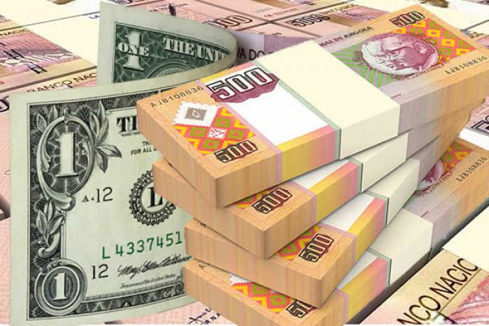 Kwanza cai quase 17 por cento face ao dólar