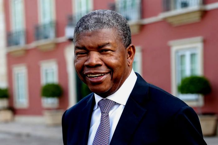 Relatório aponta que regime angolano é exemplo de &quot;resiliência do regime autoritário&quot;