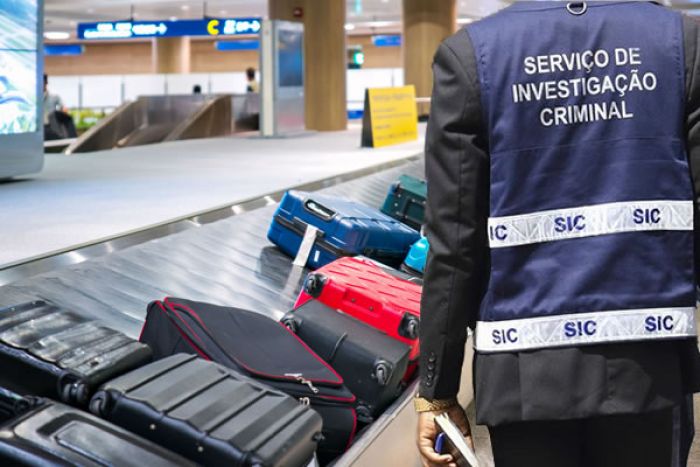 SIC detém quatro supostos traficantes de cocaína no Aeroporto 4 de Fevereiro