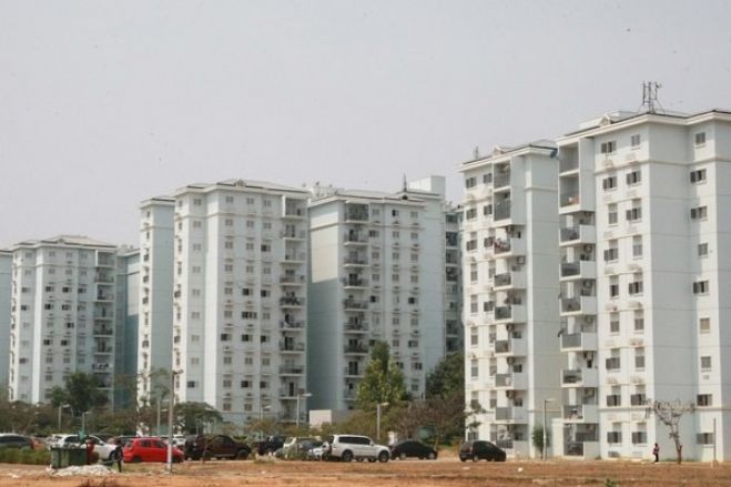 INH despeja moradores de 20 apartamentos ocupados ilegalmente na Centralidade