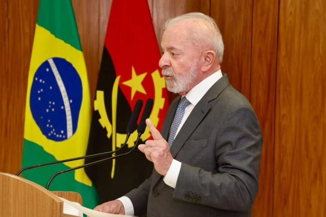 Lula quer reforçar investimentos e trocas comerciais com Angola e elogia &quot;bom pagador&quot;
