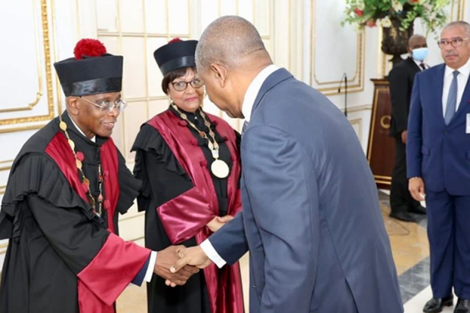 Presidente angolano empossa juiz conselheiro do Tribunal Constitucional indicado pela UNITA