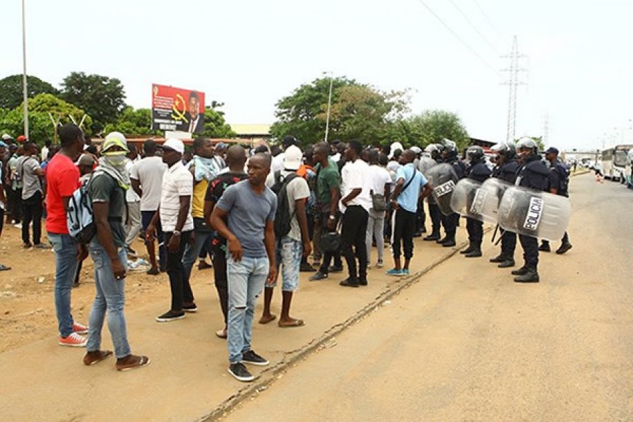Polícia Nacional impede manifestação em Luanda sobre lei eleitoral “justa e transparente”