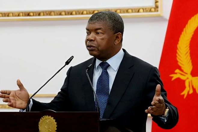 João Lourenço diz que Angola luta para reaver dinheiro no exterior para construir mais escolas