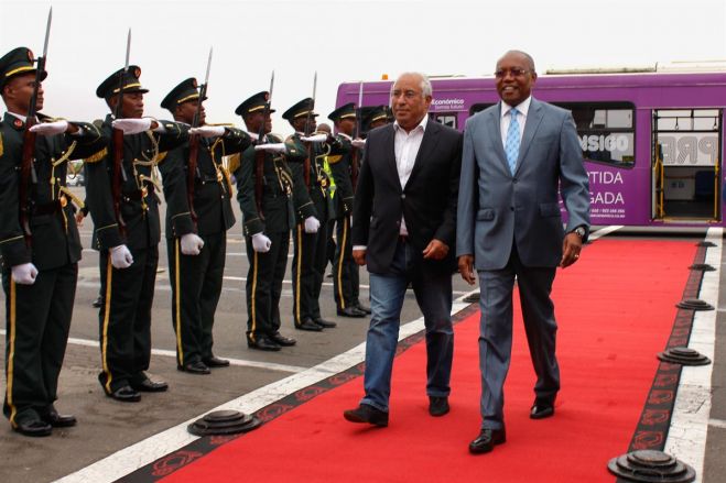 Primeiro-ministro português já está em Luanda: &quot;É a continuação de uma história longa&quot;