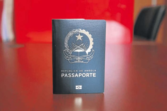 Parlamento aprova proposta para adequar passaporte angolano a regras internacionais