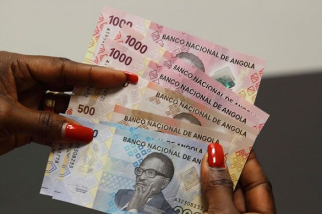 Sindicatos angolanos recusam qualquer ajuste do salário mínimo abaixo da cesta básica