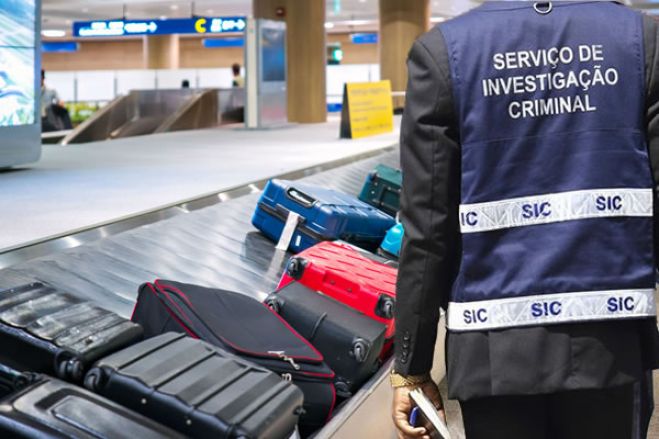 Detida cidadã no Aeroporto 4 de Fevereiro que abandono uma mala com mais de 18 Kg de cocaína