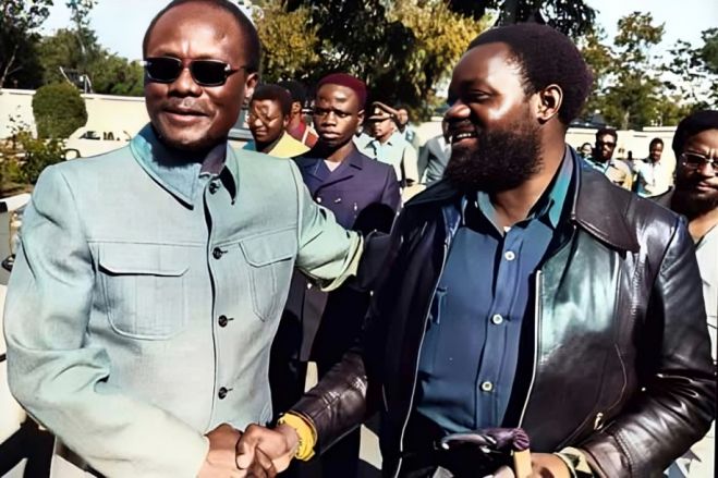 UNITA e FNLA acusam MPLA de querer silenciar o papel de Savimbi e Holden Roberto na história de Angola
