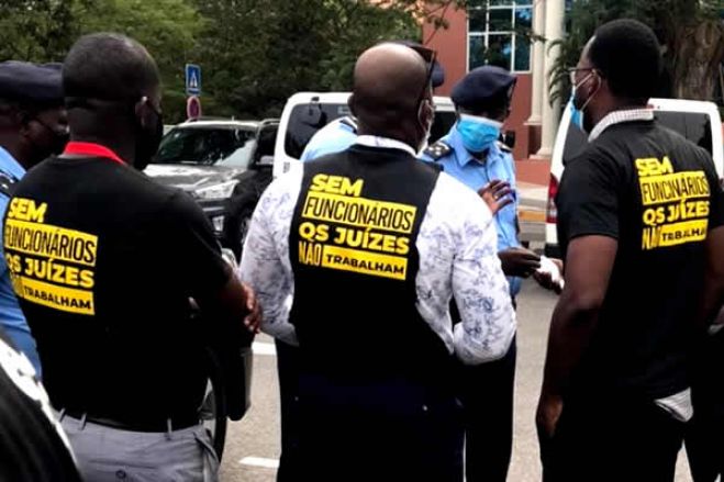 Técnicos de justiça de Angola anunciam greve geral a partir de segunda-feira