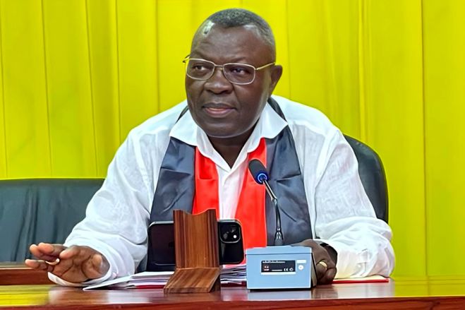 Candidaturas à presidência do MPLA abertas desde Março sem candidatos