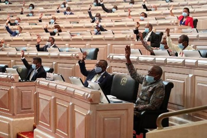 Parlamento angolano lei que cria zonas francas