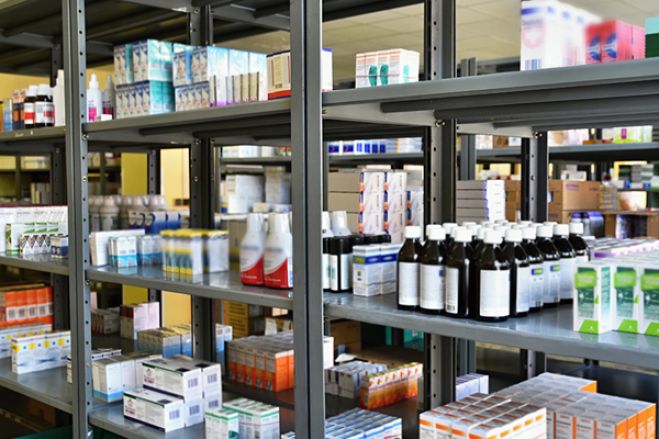 Ministério da Saúde vai comprar 10 mil 'kits' de medicamentos por cerca de 10 milhões de euros