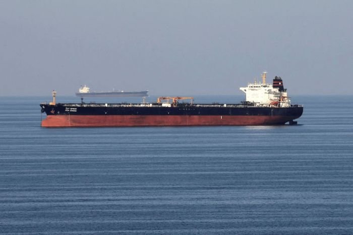 Irão suspende tráfego em Ormuz após ataques de Israel no Líbano