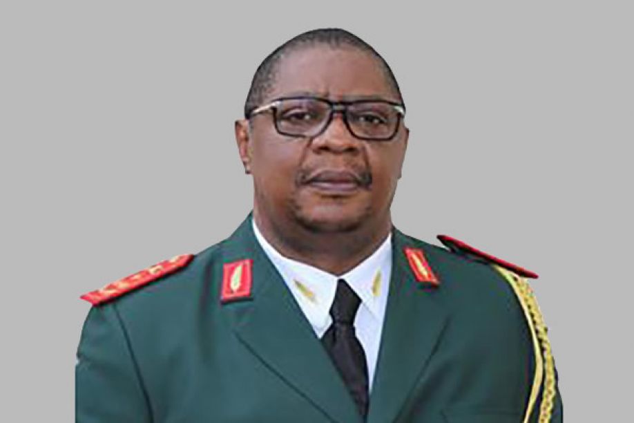 Presidente angolano lamenta morte de general “Sukissa”