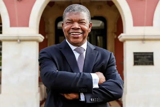 Angola “passou do céu ao inferno” no primeiro ano após a reeleição de João Lourenço – economista