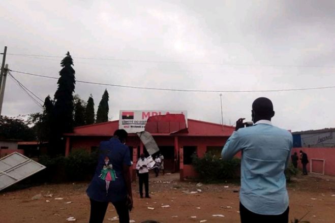 Um olhar sobre a ira da população ante a greve dos taxistas