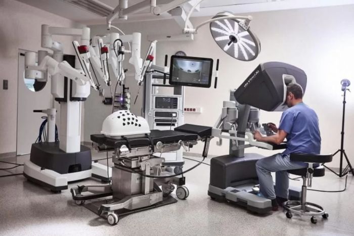Governo angolano compra três robôs hospitalares por seis milhões de dólares