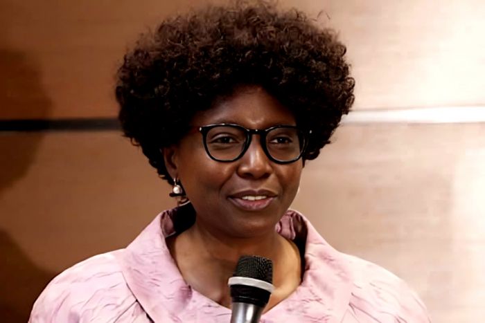 Ministra da Saúde anuncia recrutamento de seis mil profissionais em 2026