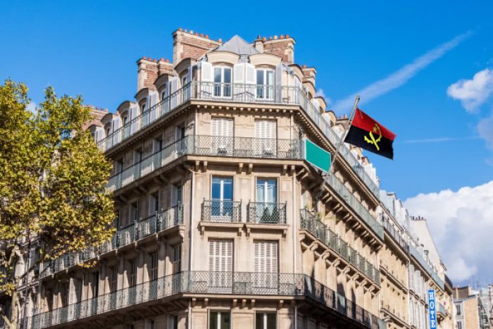 Diplomacia e Espionagem: o perigo de empregar cidadãos estrangeiros nas Embaixadas angolanas