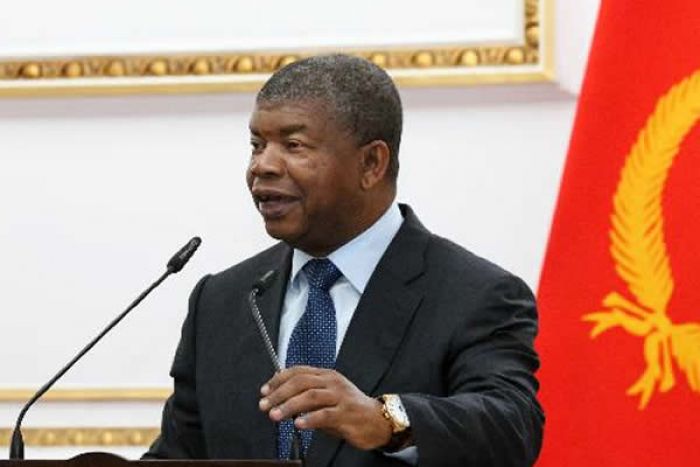 João Lourenço inaugura academia com curso de inteligência externa