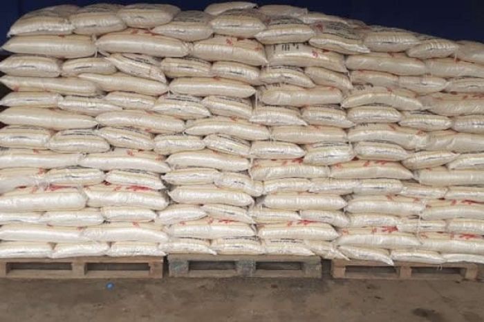 Camionista desvia de Luanda mais de 550 sacos de arroz para o armazém da sua mãe no Uíge