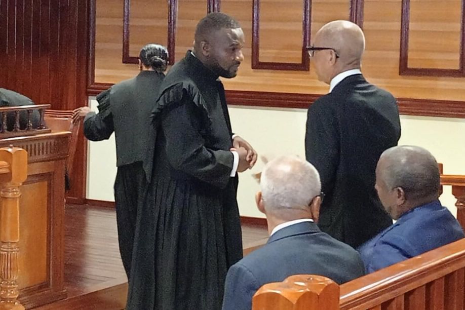 Caso Kopelipa: Advogados perguntam &quot;se não são donos da CIF, porque é que estão a vender ?&quot;