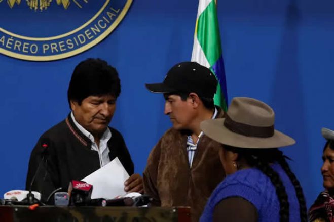 Pressionado por militares, Evo Morales renuncia à Presidência da Bolívia
