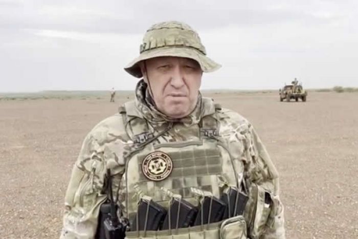 Líder do grupo Wagner está em lista de passageiros de avião que caiu matando 10 pessoas na Rússia
