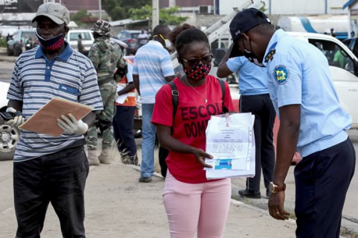 Oposição angolana quer levantamento da cerca sanitária a Luanda