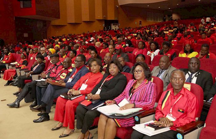 Históricos do MPLA apelam à mudança de estratégia governamental