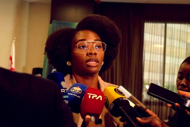 Escolha de filha de João Lourenço para dirigir Bolsa de Valores levanta interrogações