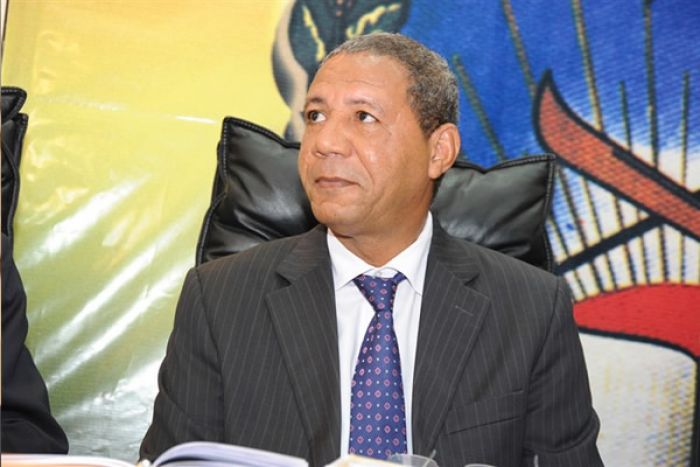 Secreta angolana continua a investigar Manuel Helder Vieira Dias “Kopelipa”