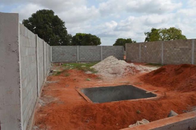 Jornalista multado em meio milhão de Kwanzas por escavação de buraco no seu próprio terreno