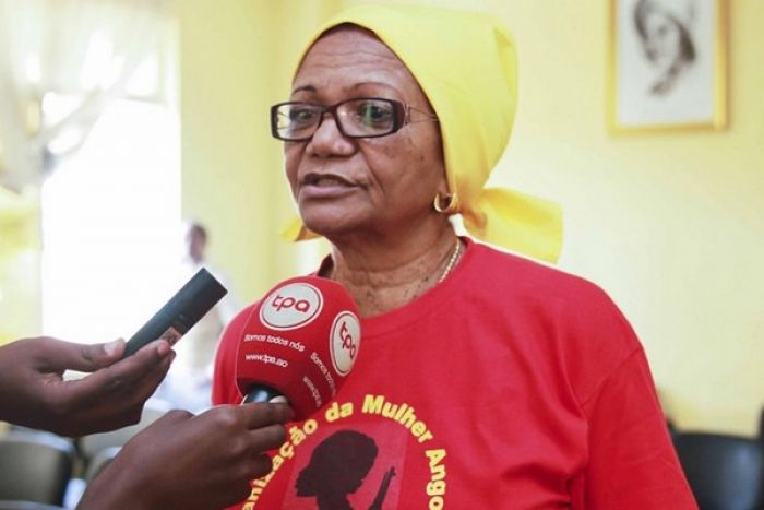 Deputada condena instituições que alegadamente exigem testes de VIH/Sida para contratar