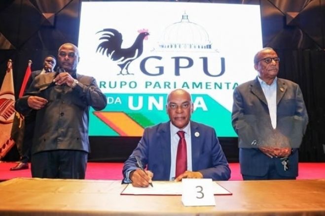 UNITA diz que quatro 'ausentes' vão assinar proposta para destituição de João Lourenço