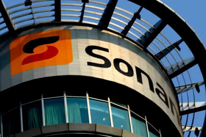 Sonangol com bons resultados mas &quot;drama&quot; é a dívida do Estado à empresa - analista