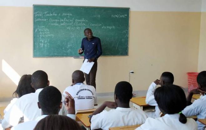 Professores da Escola Portuguesa de Luanda fazem greve esta terça-feira